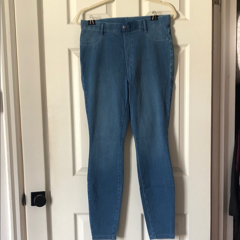 Time and Tru Women's Light Blue Skinny Jeans